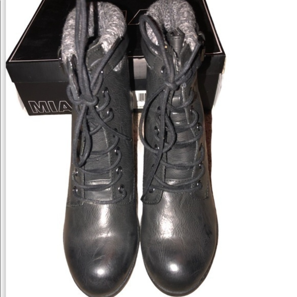Mia George Black Combat Boots - Picture 7 of 8